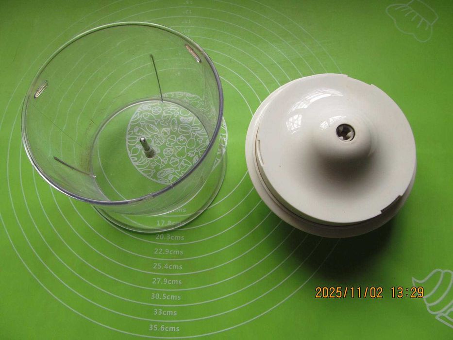 Чаша с крышкой  для электроизмельчителя First.