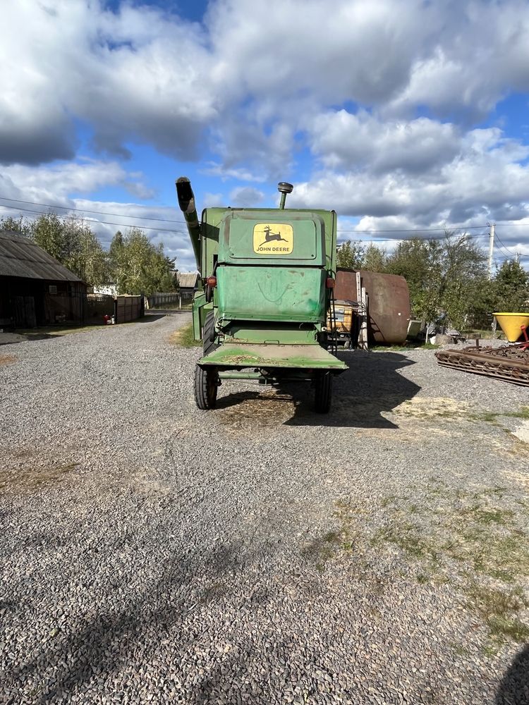 Продаю комбайн John deere 952