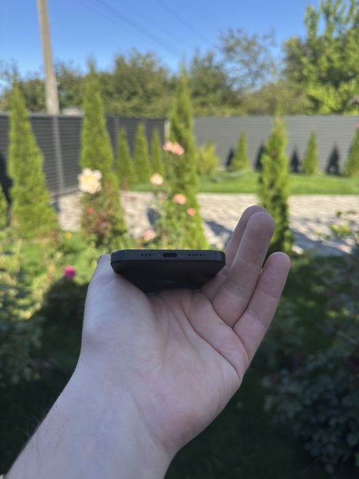 Iphone 15 256 gb чудовий стан, все працює