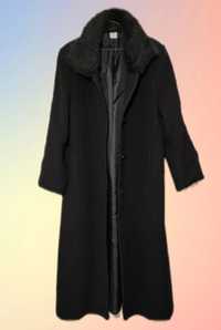 Длинное, стильное, шерстяное пальто с меховым воротом.
Бренд M&S MODE