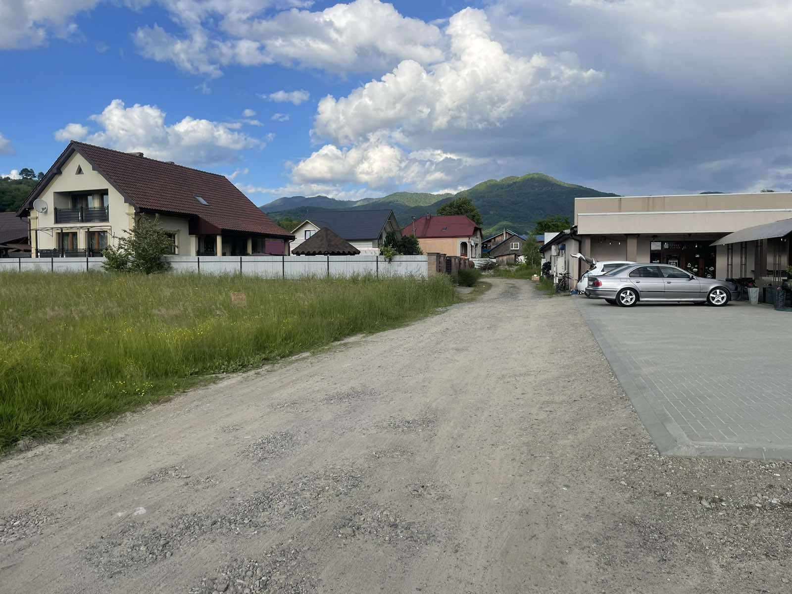 Продам земельну ділянку .