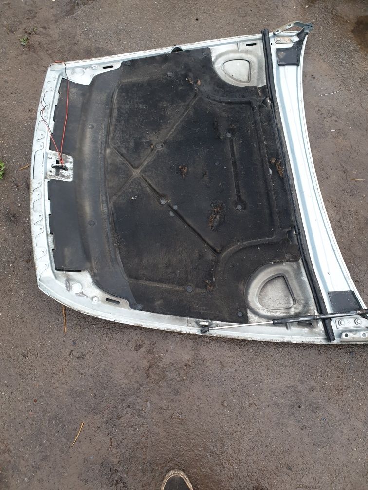 Капот і  зп Peugeot 607