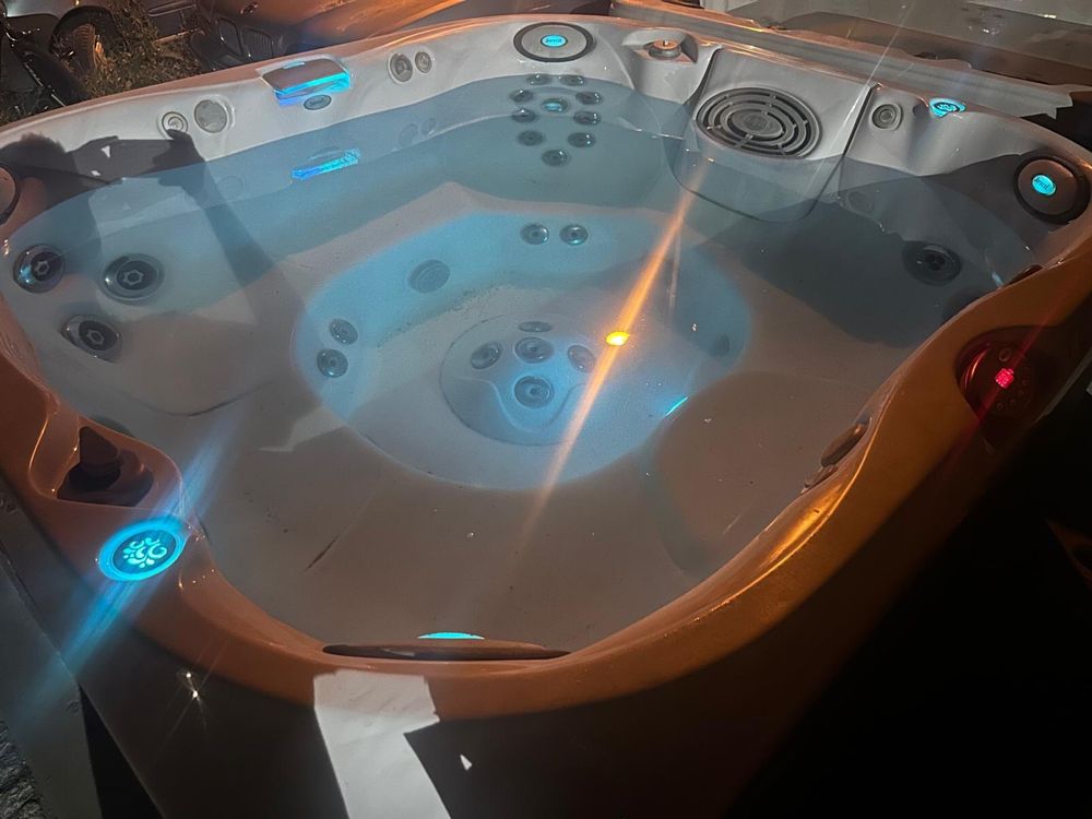 Jacuzzi ogrodowe 8 osobowe 230x220 Jacuzzi J-335