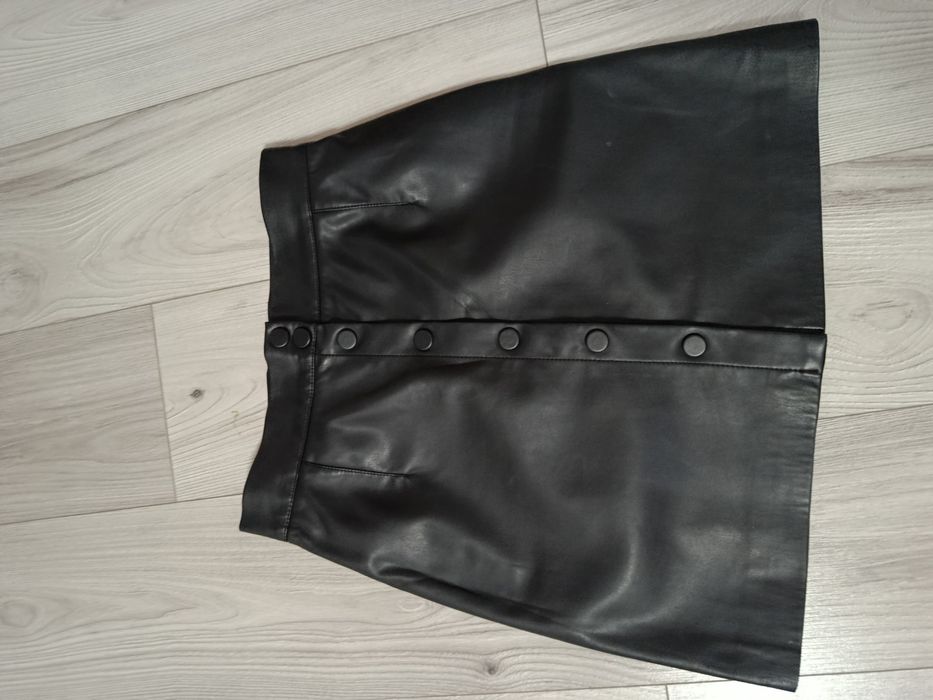 Спіднички з екошкіри