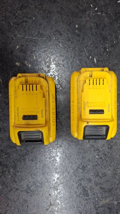 Акумулятор dewalt 3ah