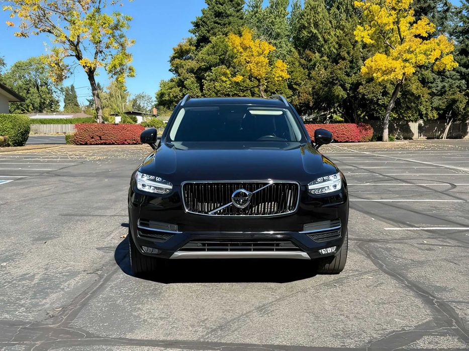 Volvo XC90      2018