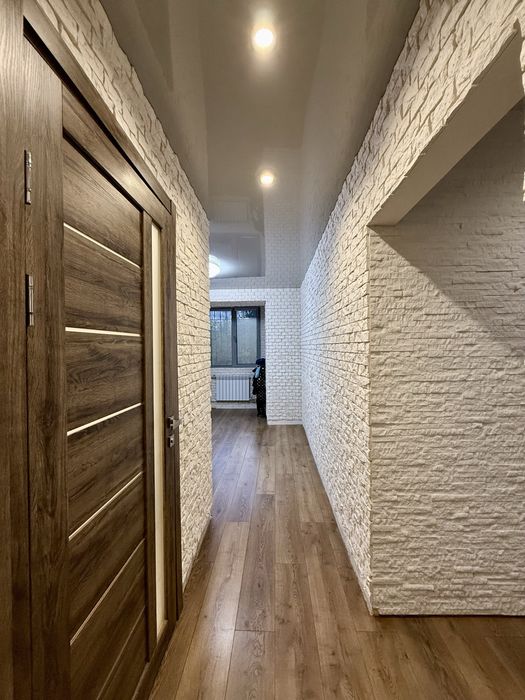 Продажа 3 ком. 10 мкрн. Левый берег