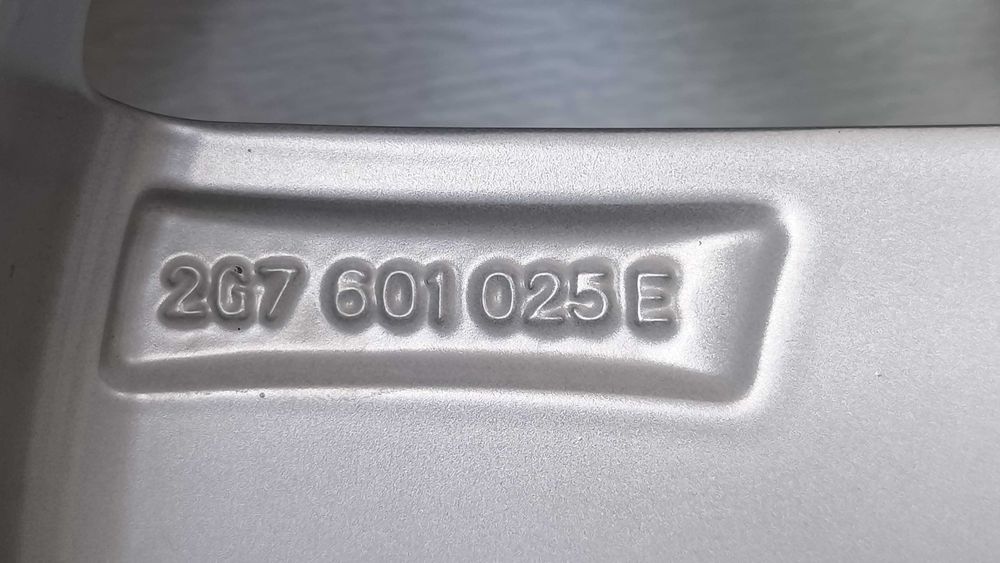 Koła Skoda Kamiq Vw Taigo Seat 17'' 5x100 opony 205/55/17 (OL1918)