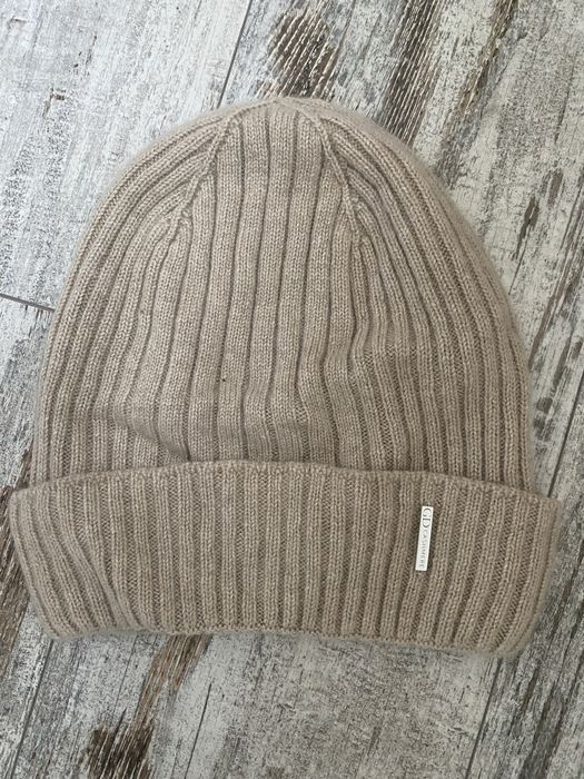 Зимова шапочка з кашеміру