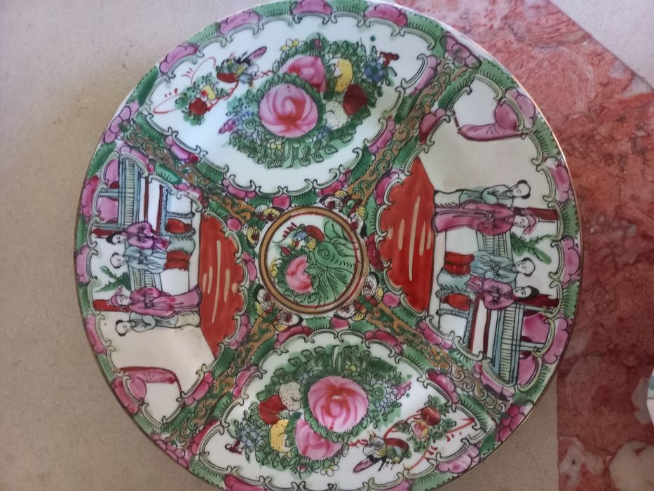 Pratos decorativos