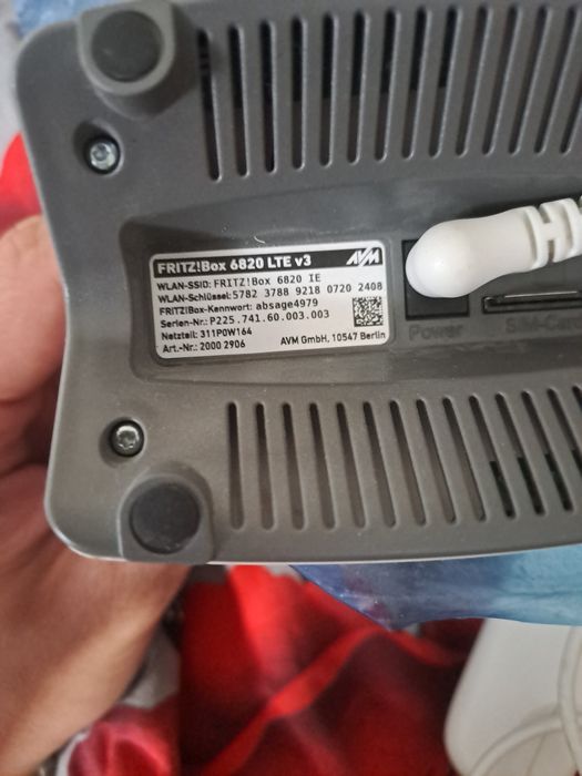 NOWY router FRITZ!Box 6820 LTE v3 – nieużywany, zasilacz + adapter