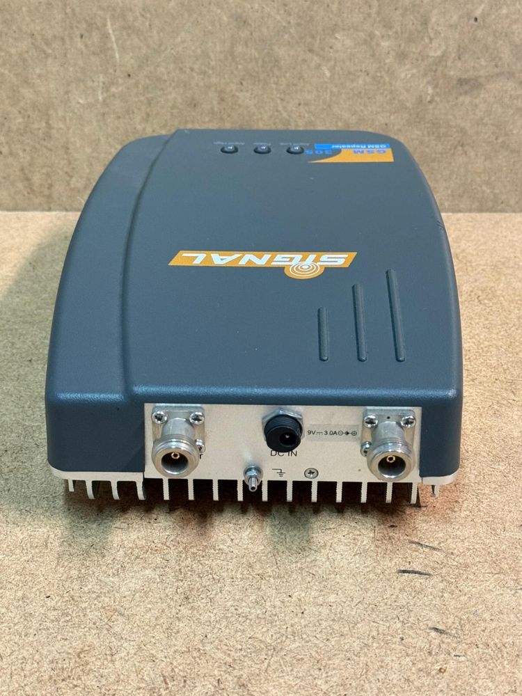 Wzmacniacz repeater sygnału SIGNAL typ.  GSM-305.