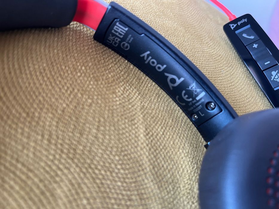 Auricular Poly Blackwire 5220 com cabo - cancelamento de ruído