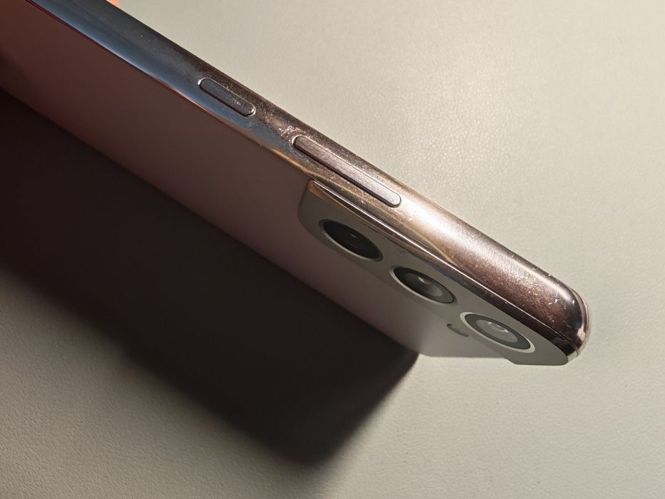 Samsung S22+ 256 GB + capa Burga