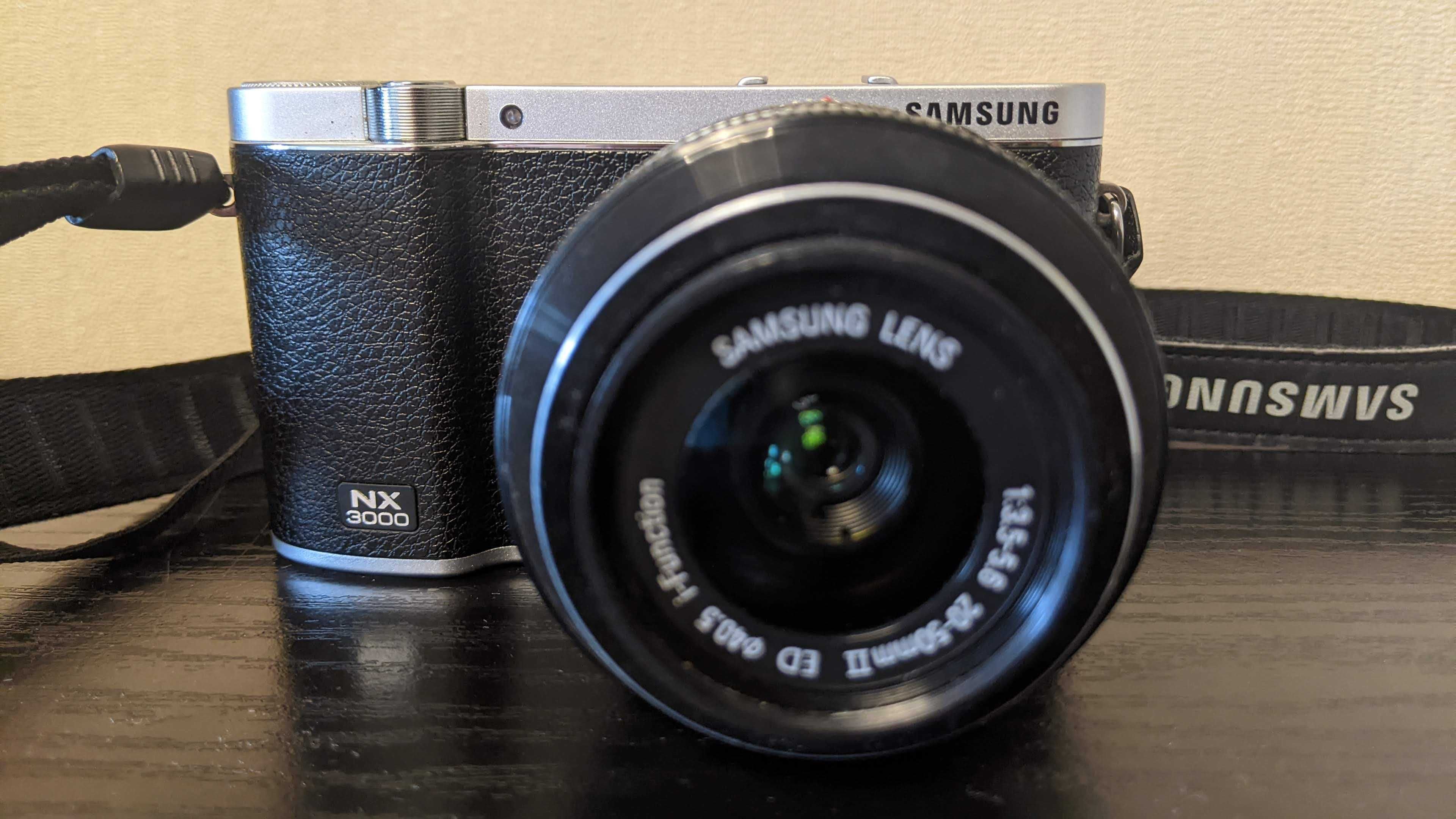 Фотоапарат Samsung NX3000