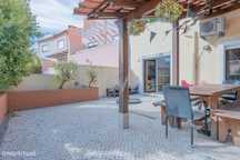 Exclusiva Moradia T3+2 nos Jardins da Parede – Conforto e Elegância Pe