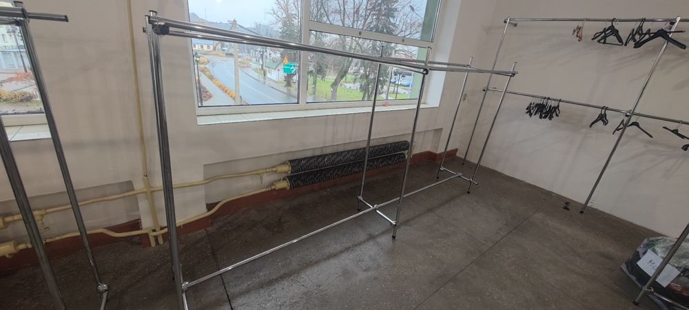 Wyposażenie sklepu odzieżowego