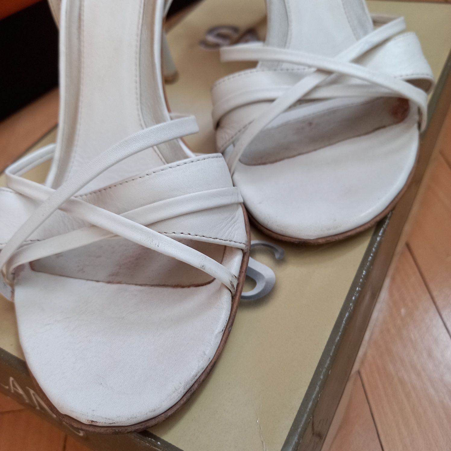 Buty damskie skórzane r 38 firmy Glans