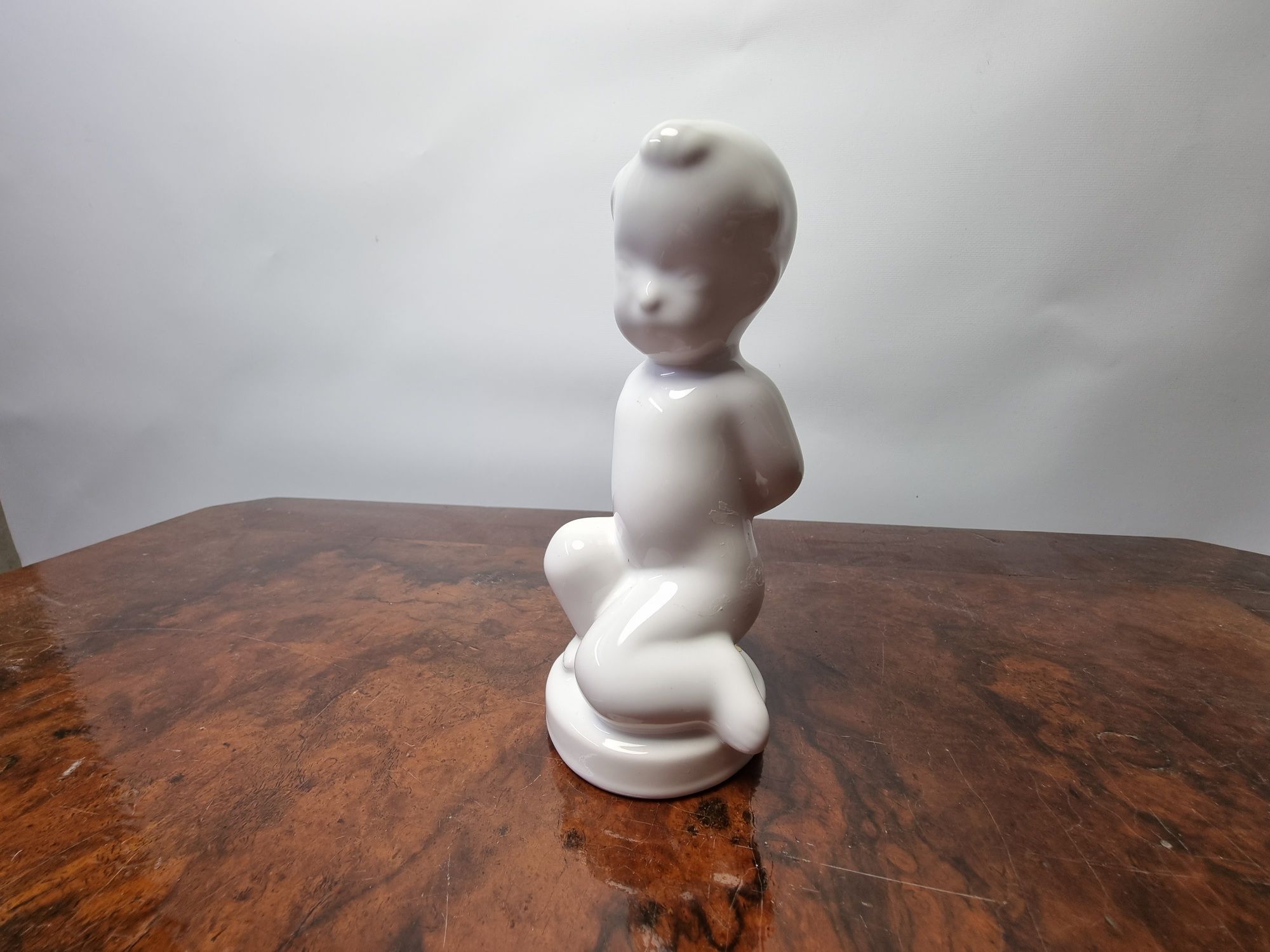 Duńska porcelanowa figurka zawstydzonego dziecka SCHOLM