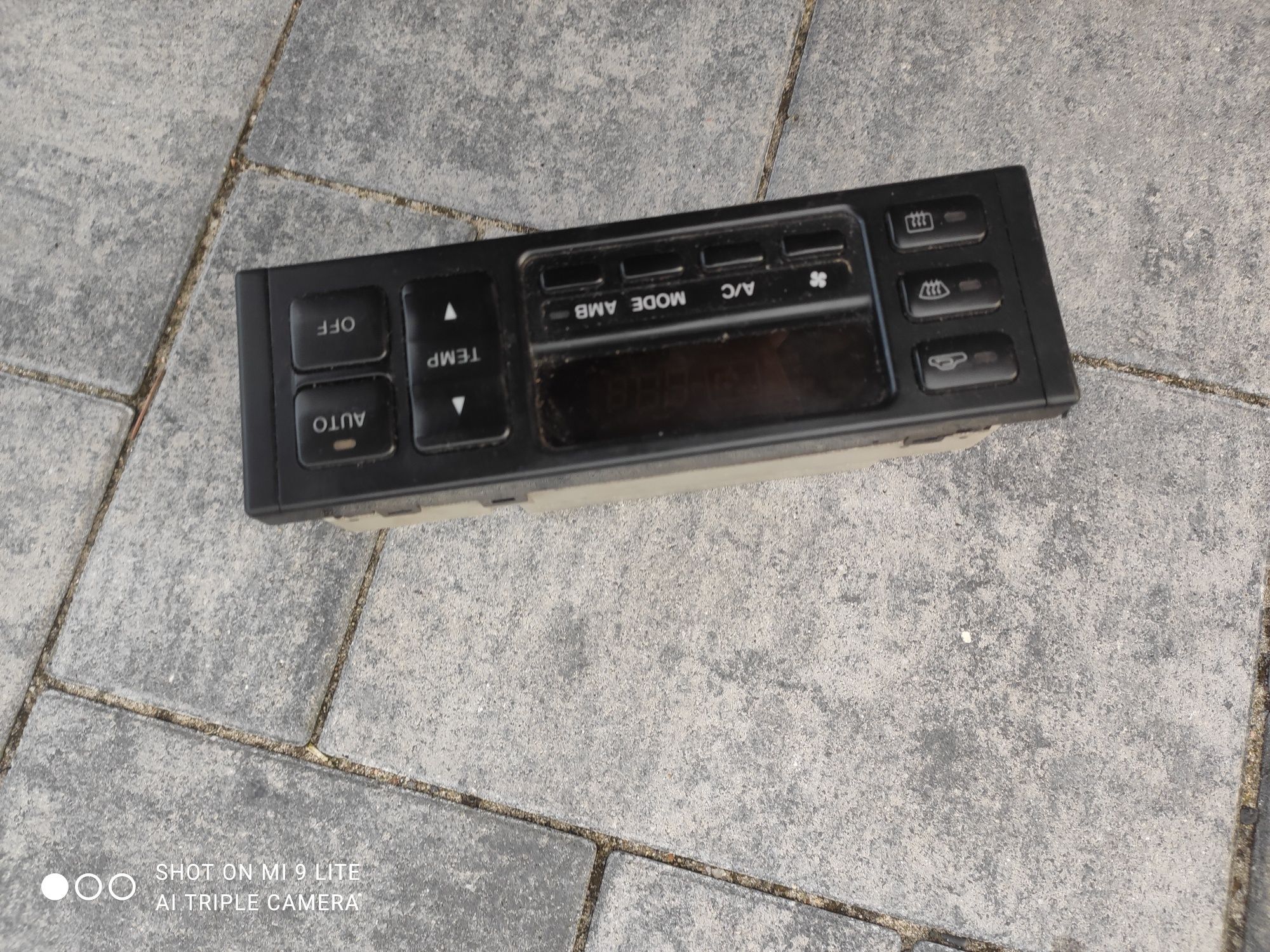 Panel sterowania klimatyzacji Climatronic Mazda 626