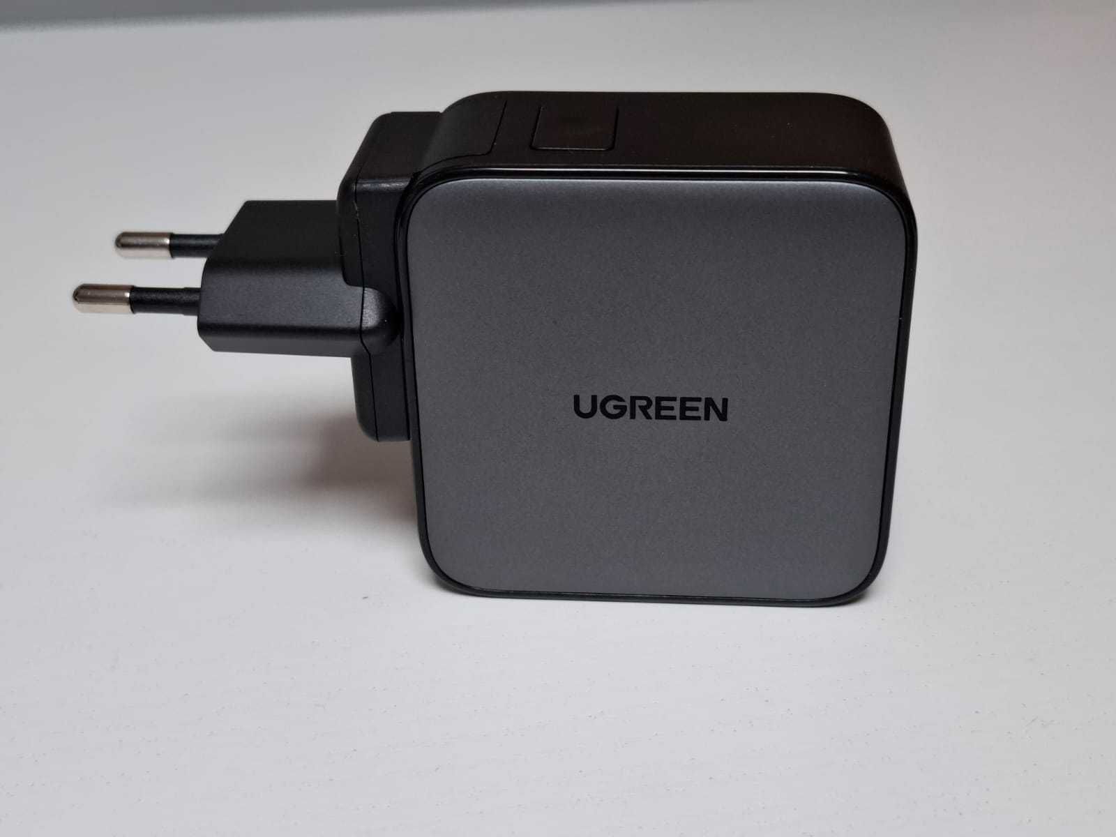 Międzynarodowa ładowarka Ugreen 2x USB C  1 xUSB A 65W