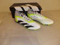 Nowe korki Adidas Predator Accuracy 2FG rozmiar 41 1/3 bialo/zielone