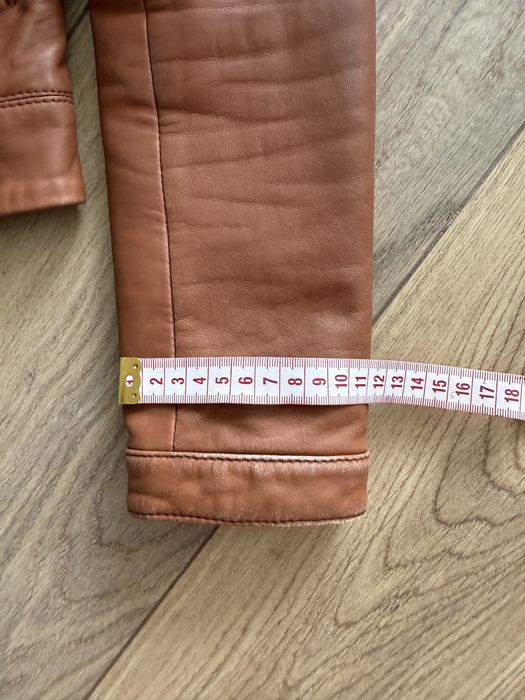 Шкіряна куртка Massimo Dutti, розмір S