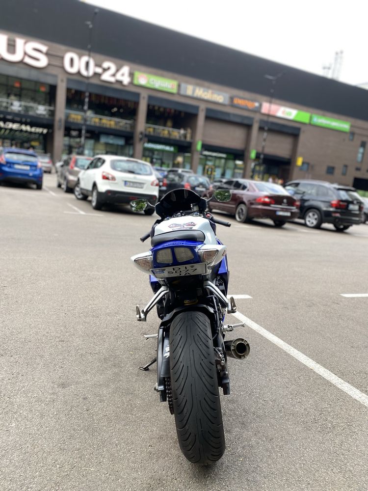 Продам Suzuki gsxr 600 k7