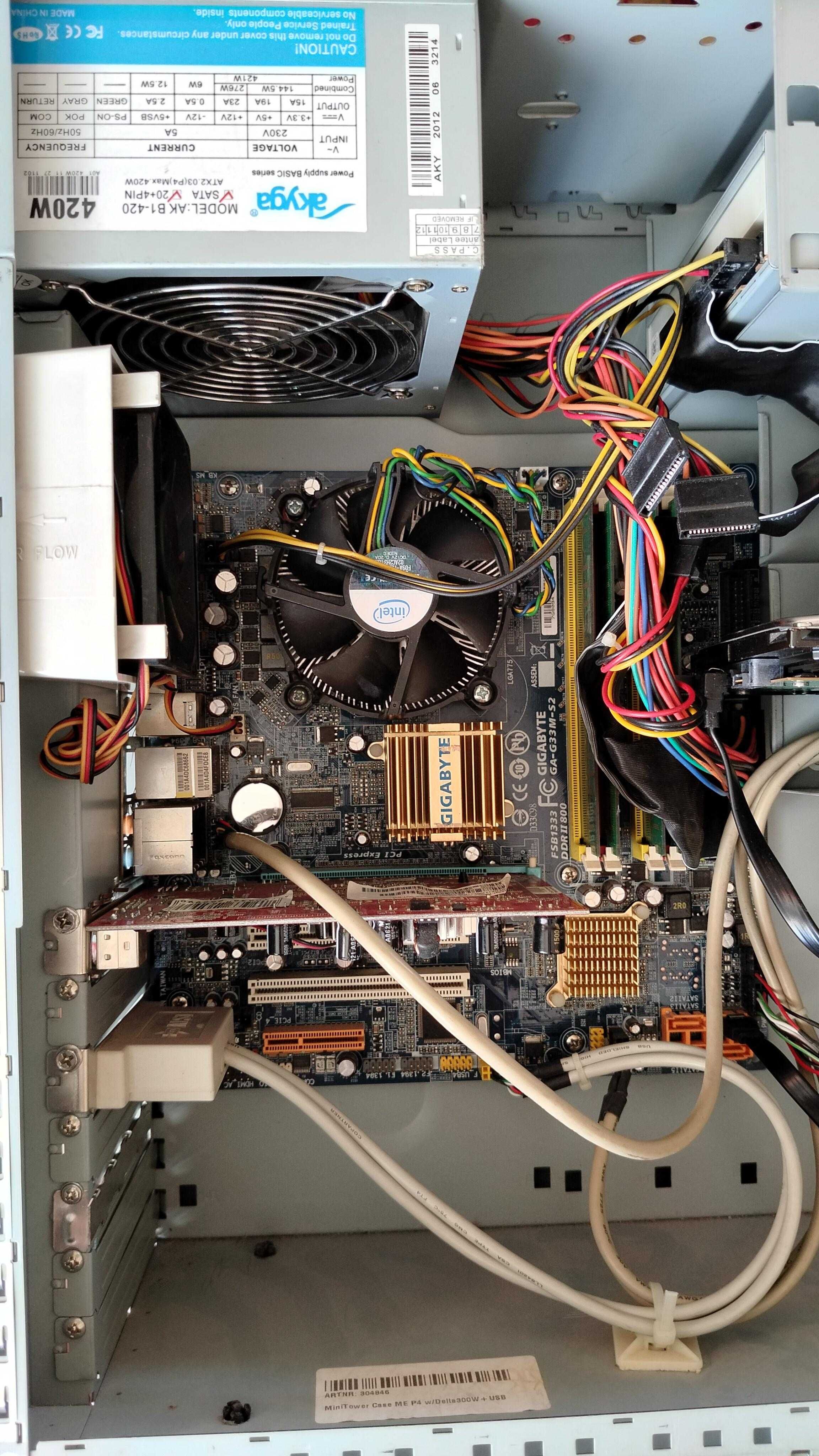 Komputer stacjonarny PC kpl zestaw z monitorem.