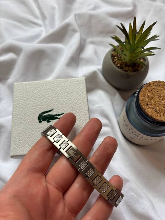 Сірий браслет Lacoste