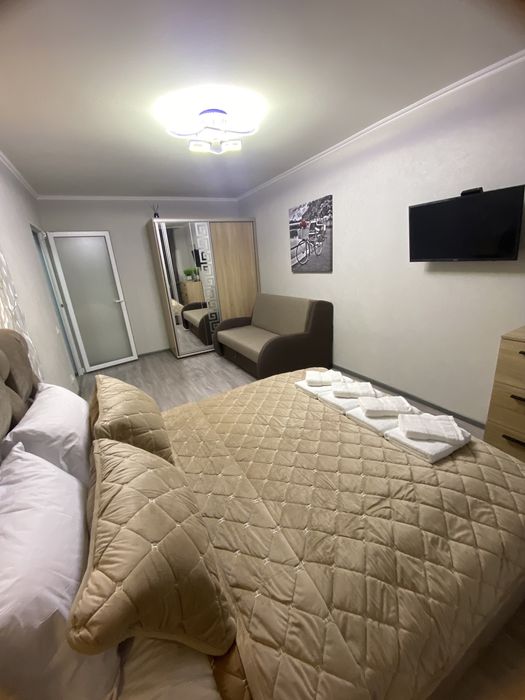 Подобово однокімнатна квартира ,Проспект,Формаркет,готель Буковина