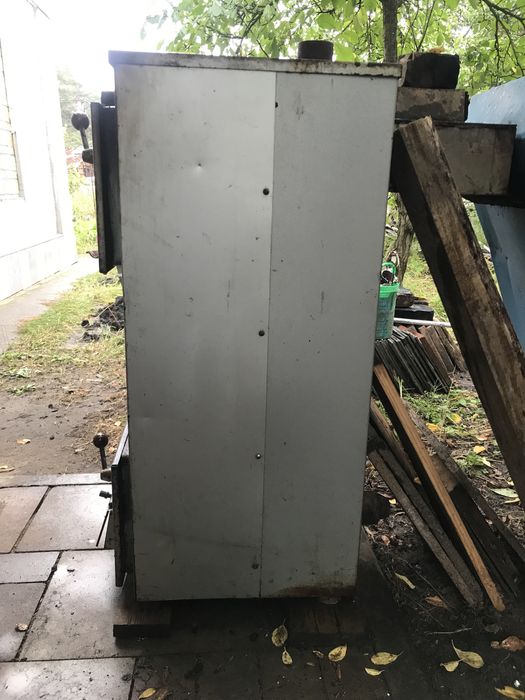 Котел стояв під дрова.