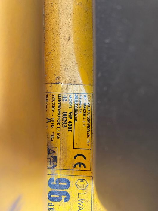 Máquina de cortar relva Electrolux Mep -nova