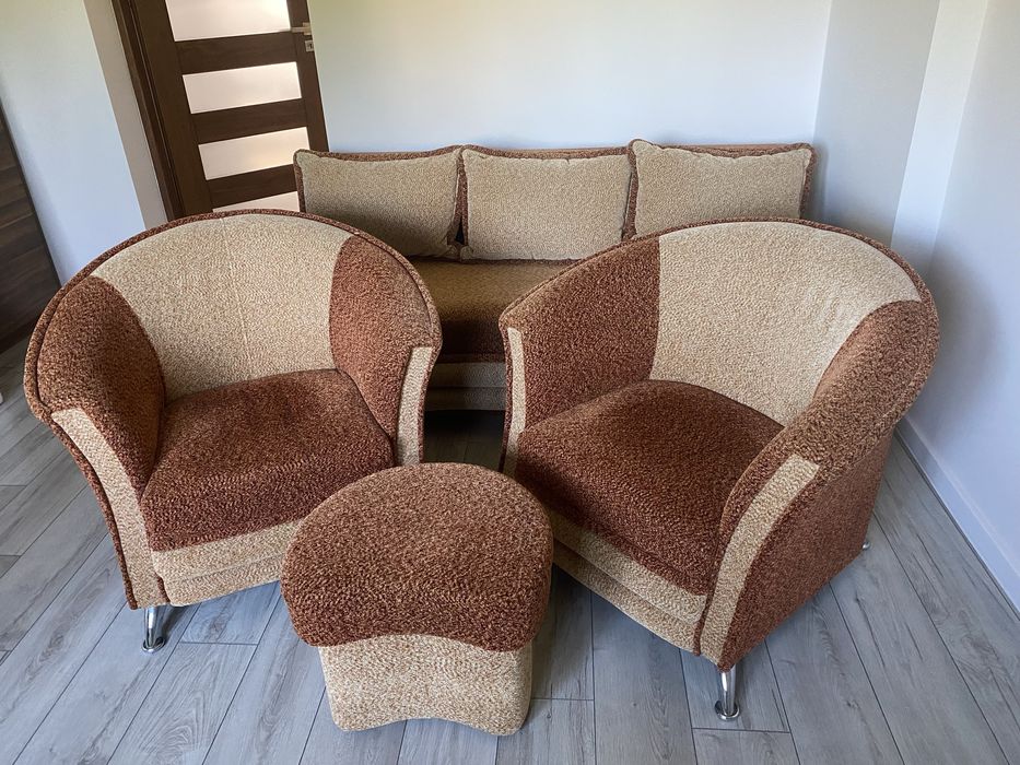 Sofa rozkładana plus dwa fotele i pufa cena do negocjacji