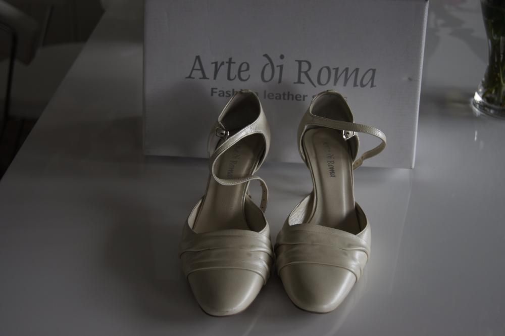 Buty ślubne ecru