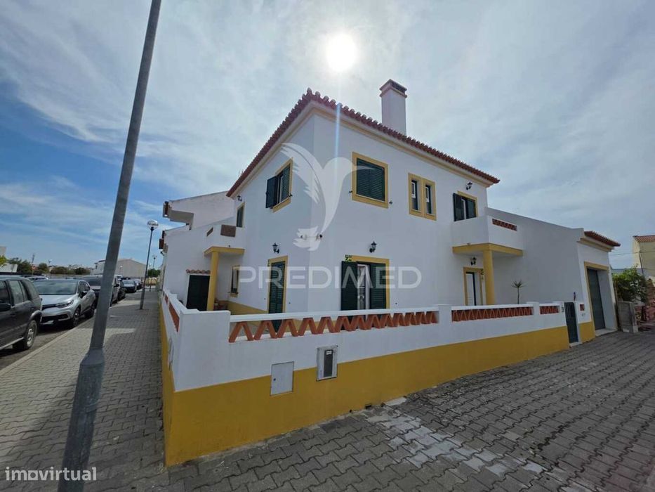 Moradia T4 com Garagem- Grândola