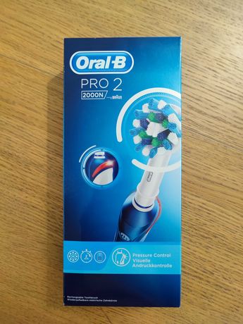 Escova Dentes Elétrica OralB Pro2 + Recargas Cross Action