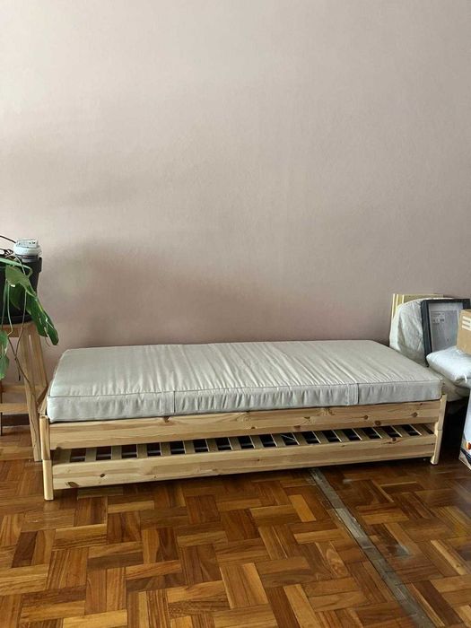 Cama empilhável IKEA Utaker com 1 colchão