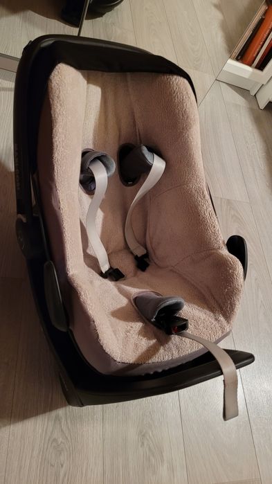 Fotelik samochodowy 0-13 kg - łupina - MAXI COSI + baza