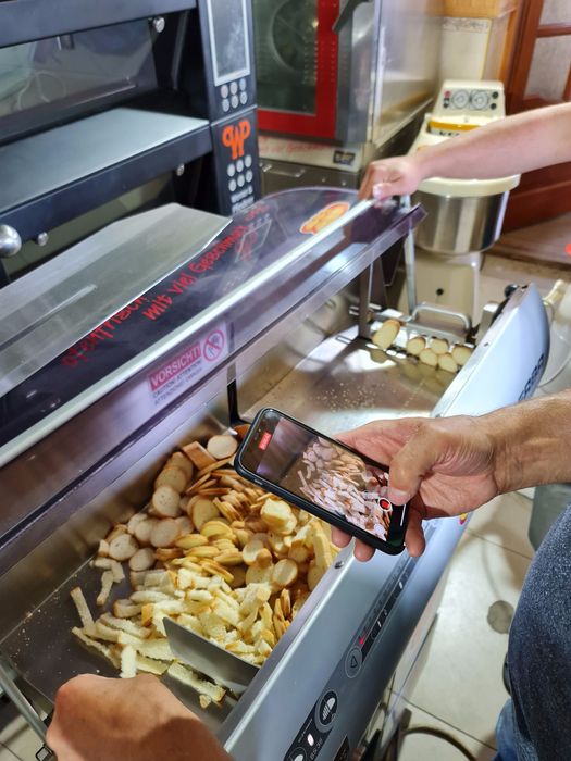 Слайсерна Хлеборезка для хлiба и сухарикiв с регулировкой Wabama NEU