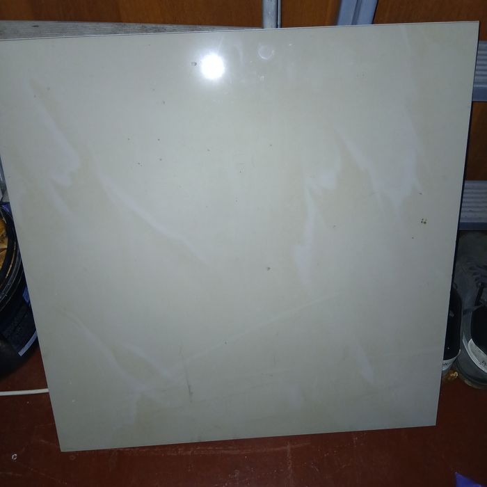 Продам черамический обогреватель 800 гр