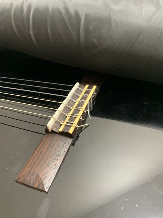 Гітара Yamaha С40 у хорошому стані +чохол, медіатори, два каподастера