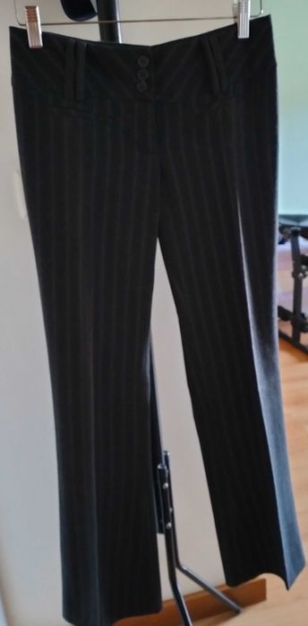 Calças de senhora confortáveis e elegantes