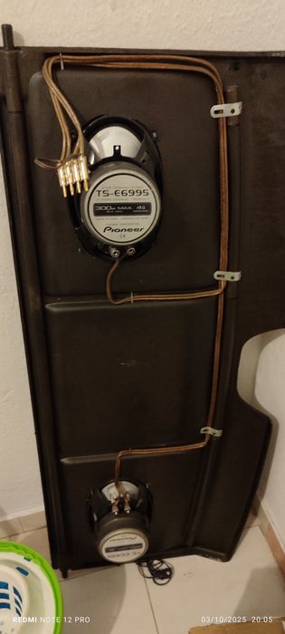 Colunas com platibanda pegeout 106