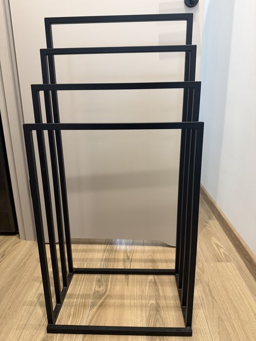 Uchwyt metalowy czarny na 4 ręczniki uzywany