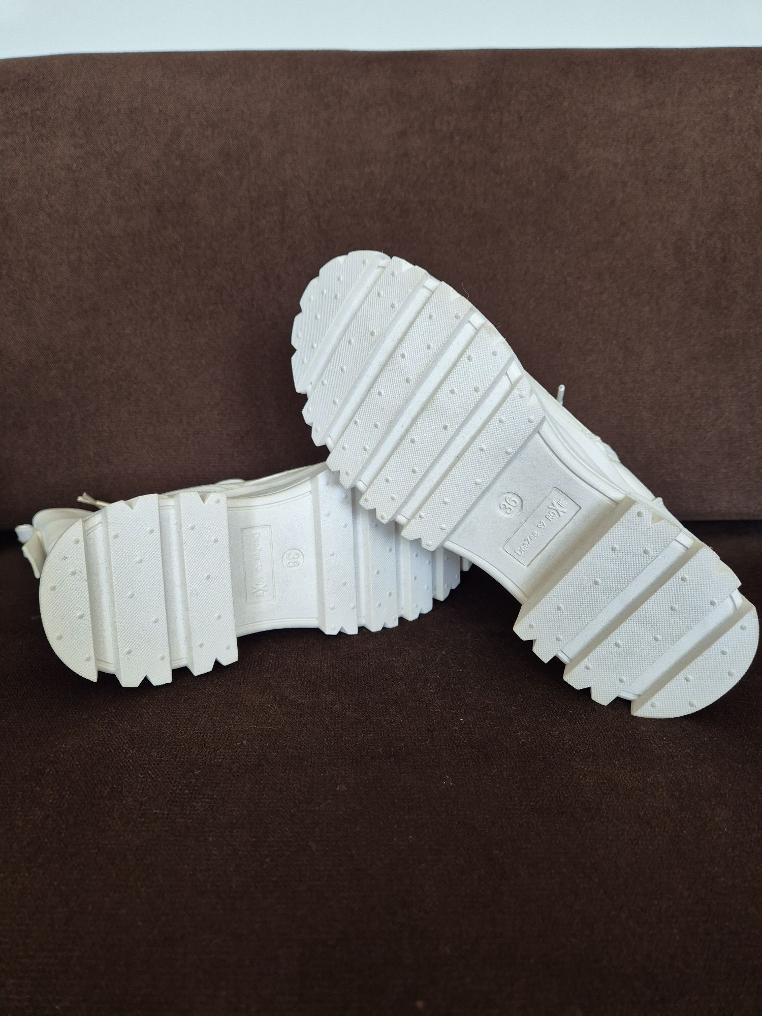 Buty, botki damskie Nowe