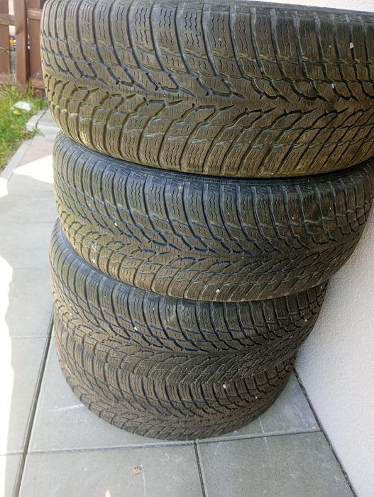 Opony zimowe Nokian R16/205/55