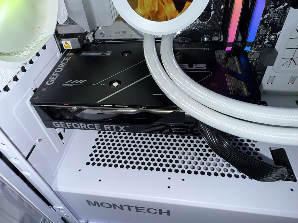 Placa Gráfica ASUS GeForce RTX 4060 V2 OC Edition 8GB GDDR6