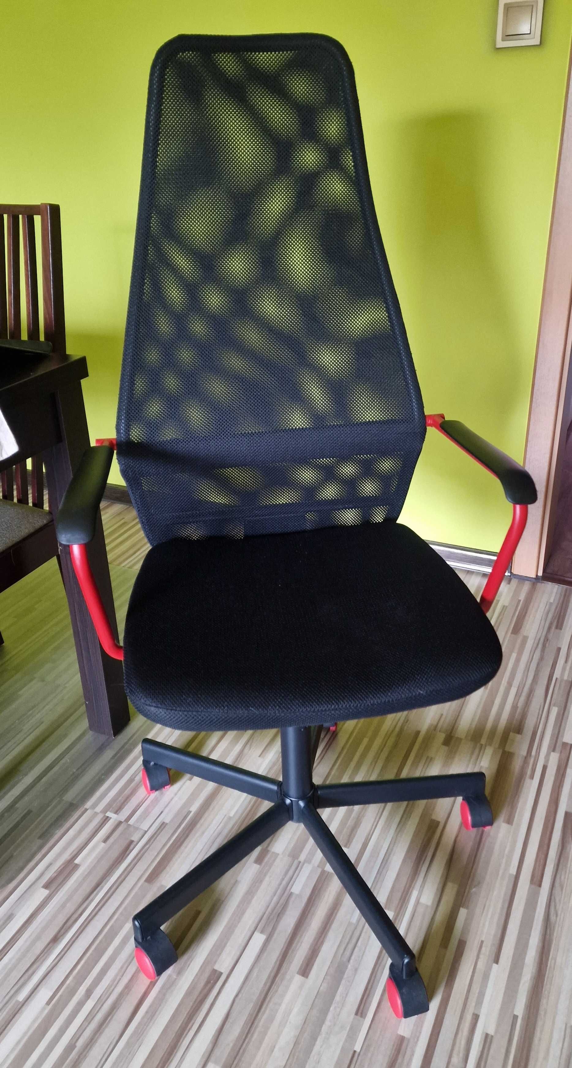 Krzesło gamingowe/biurowe + Ochraniacz podłogi IKEA