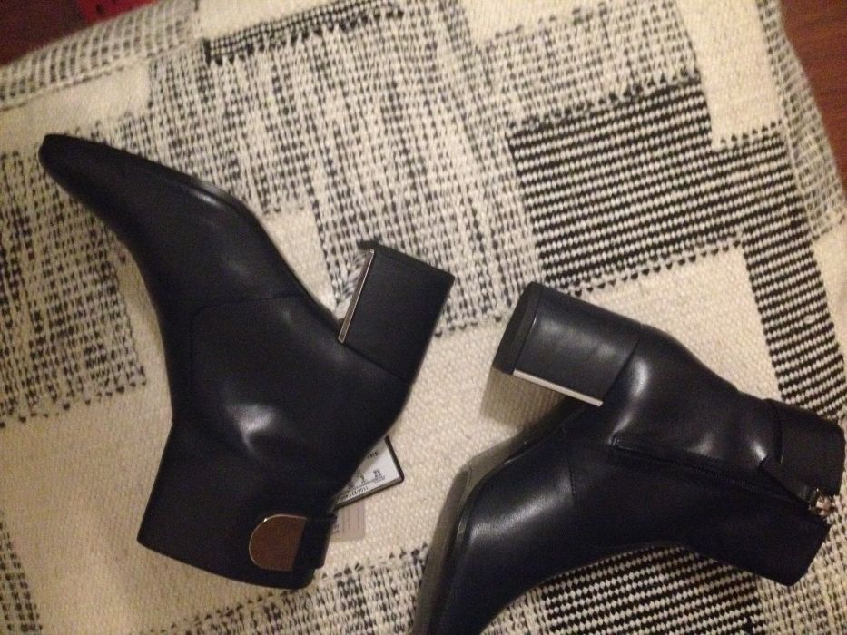 2 pares de botins Massimo Dutti